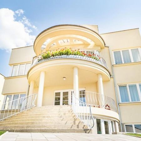 Vila Eva Лугачовице Экстерьер фото